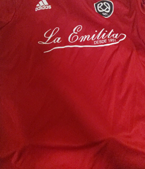 LA EMILITA - uniforme 2